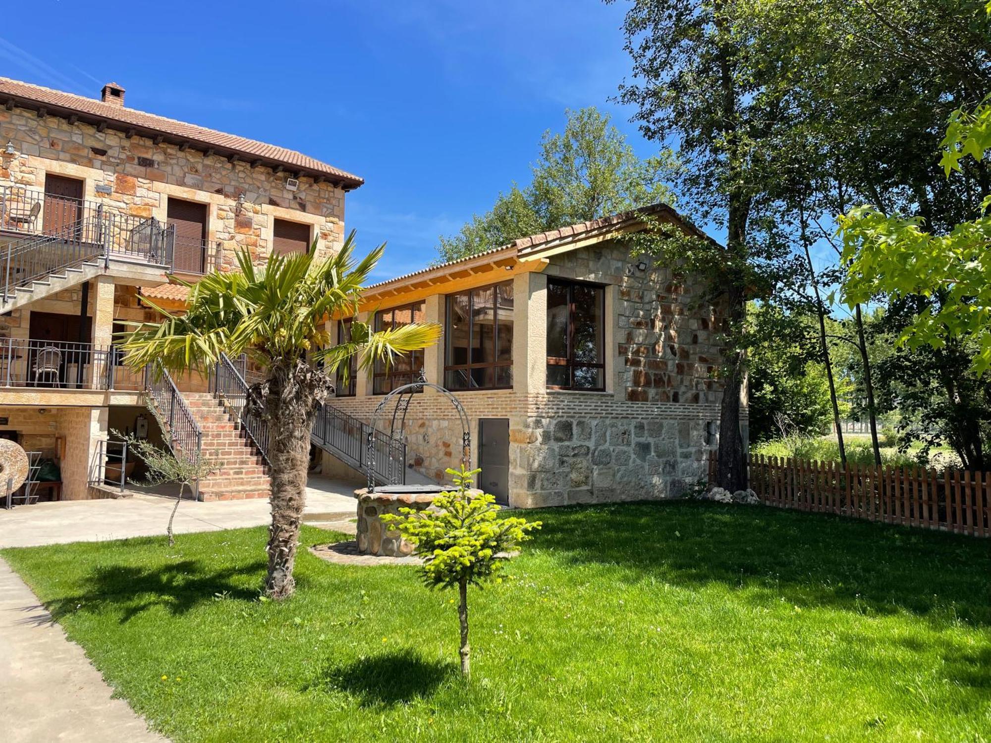 Apartamentos La Fabrica Villaluenga de la Vega Екстер'єр фото
