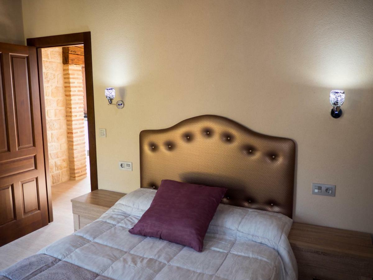 Apartamentos La Fabrica Villaluenga de la Vega Екстер'єр фото