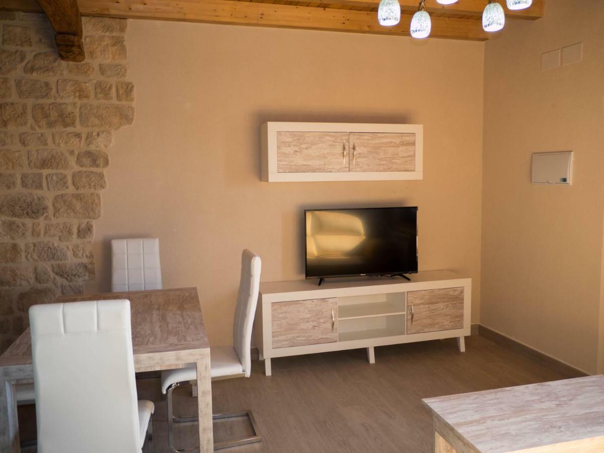 Apartamentos La Fabrica Villaluenga de la Vega Екстер'єр фото