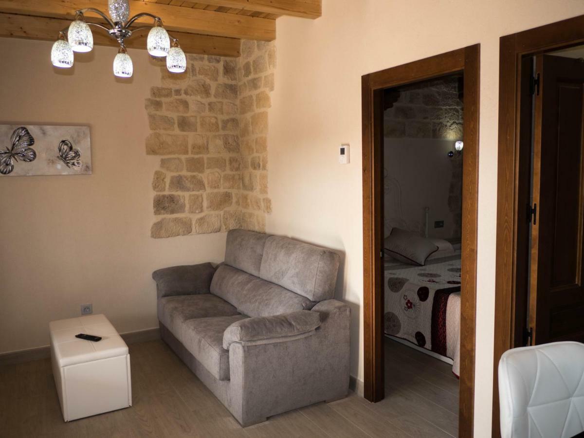 Apartamentos La Fabrica Villaluenga de la Vega Екстер'єр фото